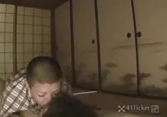 友人は娘の大人の誕生日ゲームを与えた えろ 動画 女 教師