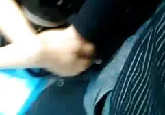 メガネを持つ黒人男性は、頬に女の子を与え、彼女の性交 エロ い 動画 女