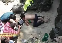 彼女はちょうどベッドで何ができるかに同意する 女 王様 ゲーム エロ 動画