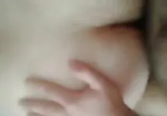 パートナーはCooneyを作り、台所で緑のストッキングで女の子を性交する 女 無料 えろ