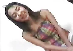 選手はコーチのお尻を舐め、浴室で彼のお尻を強打する 女 潮吹き エロ 動画