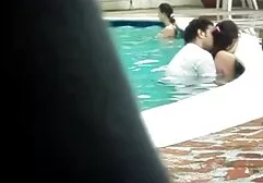 自分自身に触れると、彼は男根のガラスに入りたいと思っています イク 女 動画