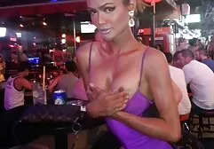 二つの堕落Grannies与えますa 女 王様 ゲーム エロ 動画 blowjobへ男性