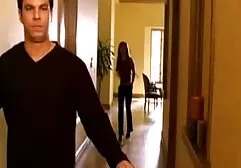インフレータブルプールやお尻の遊びで熱から隠れて暗い肌の妻 媚薬 女性 動画