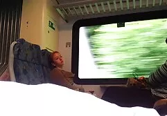 彼は台所で彼のシングルマザーの上に身を乗り出し、癌を引き裂いた エロ い 女 教師 動画