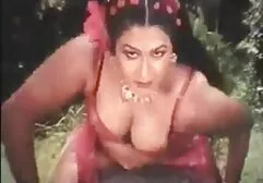 チェコ共和国ハイブーツで彼女の愛人strapon クンニ 動画 女性