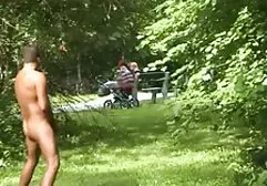 タトゥーを持つ叔母は、若い男に犯されるつもりです 女性 アダルト エリー