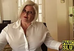 彼の愛人は、マスクの中の彼の奴隷のお尻に指を入れた エロ 動画 女性 マッサージ 師