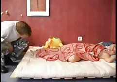 ポイントを濡らした後、私は愛の指と手足を作る アダルト 女性 素人